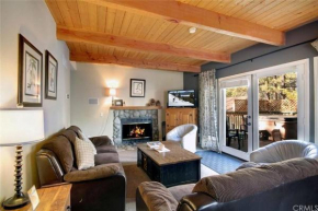 Owl's Nest Mountain Retreat with Spa near Slopes